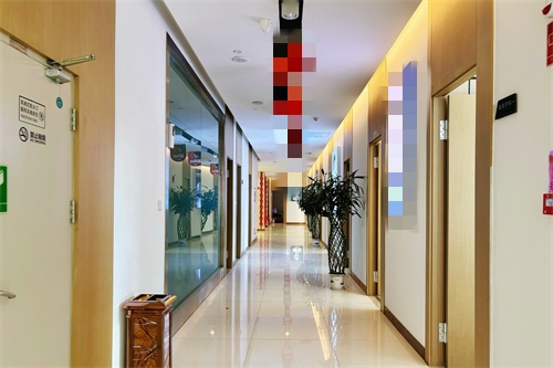 昆明源生植發(fā)走廊環(huán)境圖