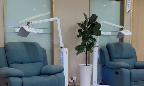 北京碧蓮盛植發(fā)醫(yī)院診療區(qū)外走廊