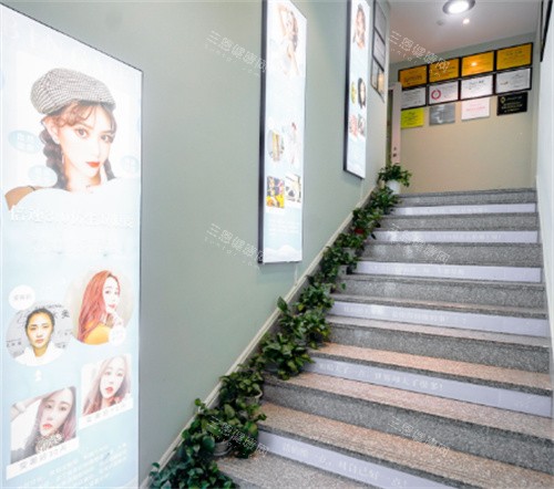 杭州冰美醫(yī)療美容樓梯間環(huán)境