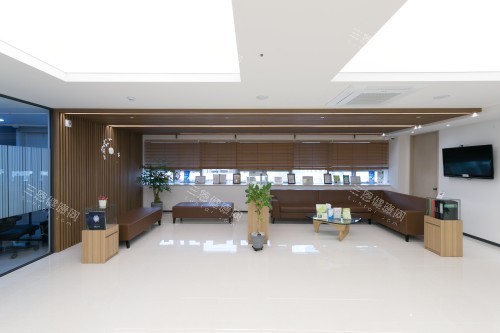 韓國布萊克整形醫(yī)院大廳