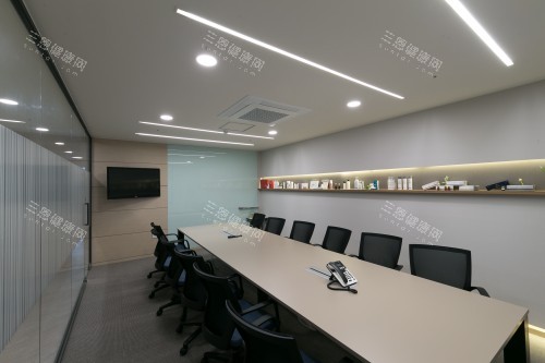 韓國布萊克整形醫(yī)院會(huì)議室