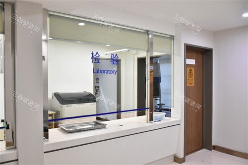 昆明眼科醫(yī)院檢驗(yàn)窗口