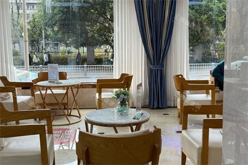 南充醫(yī)大口腔候診區(qū)