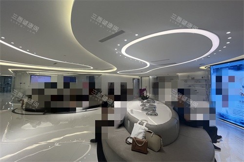 成都布萊梅聯(lián)合口腔醫(yī)院大廳休息區(qū)