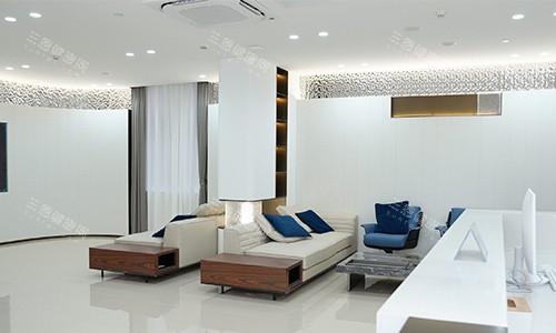 廣州曙光華榜養(yǎng)發(fā)中心等待區(qū)環(huán)境