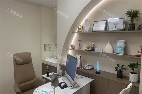 沈陽何氏眼科溝通室