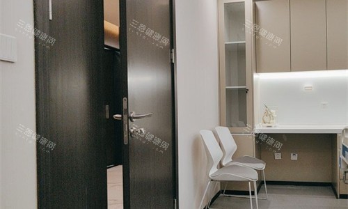 天津中幸口腔診室門口